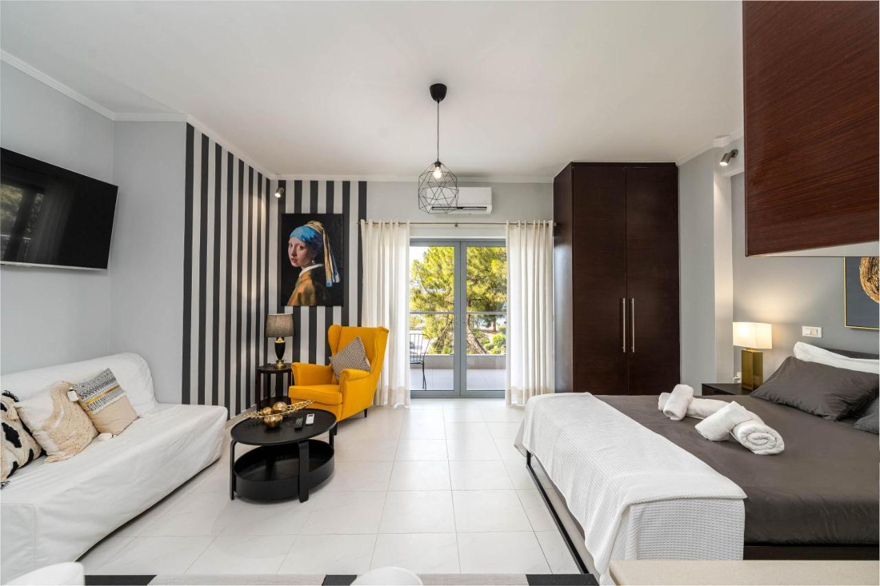 Byron Luxury Apartments 艾伊翁 外观 照片