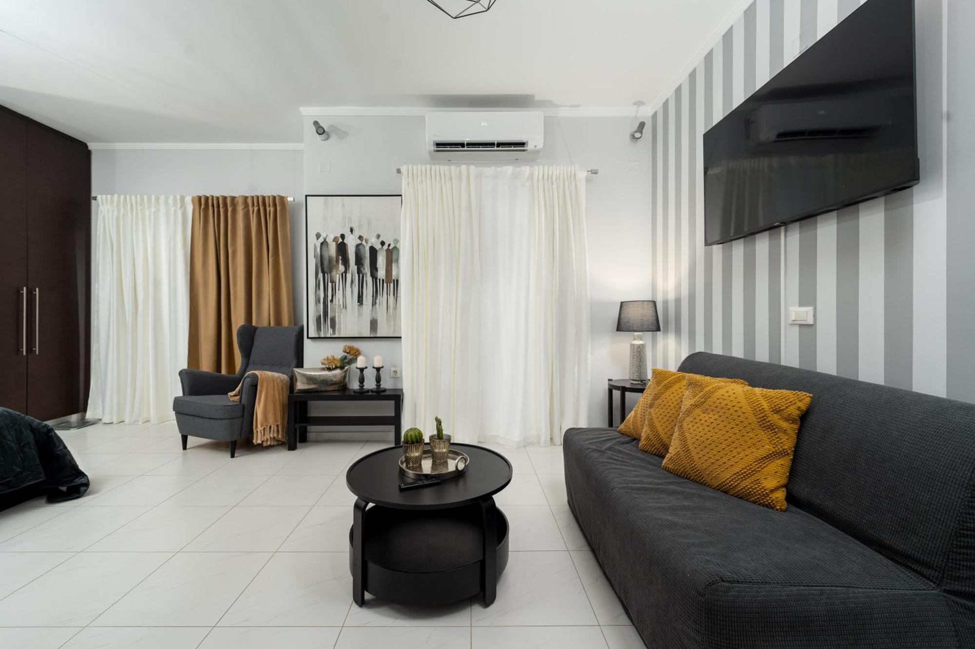 Byron Luxury Apartments 艾伊翁 外观 照片
