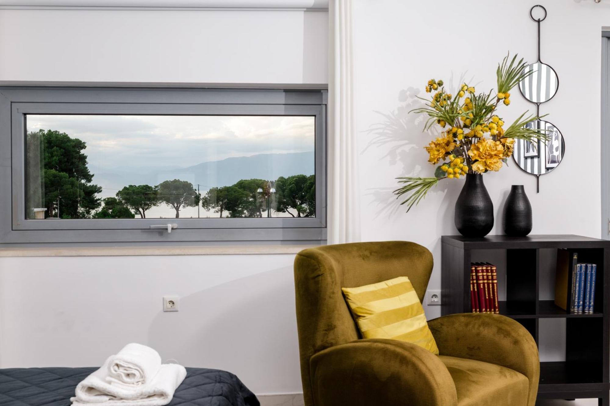 Byron Luxury Apartments 艾伊翁 外观 照片