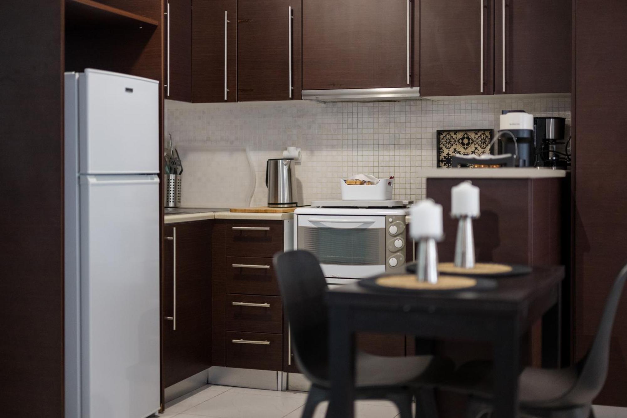 Byron Luxury Apartments 艾伊翁 外观 照片